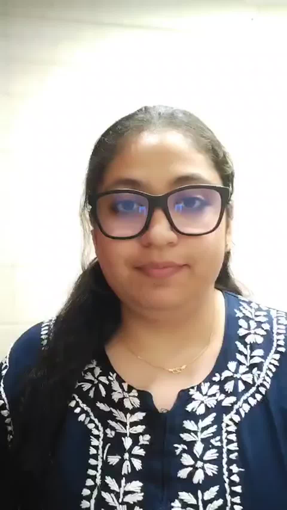 Still image out of testimonial from Anusha Verma