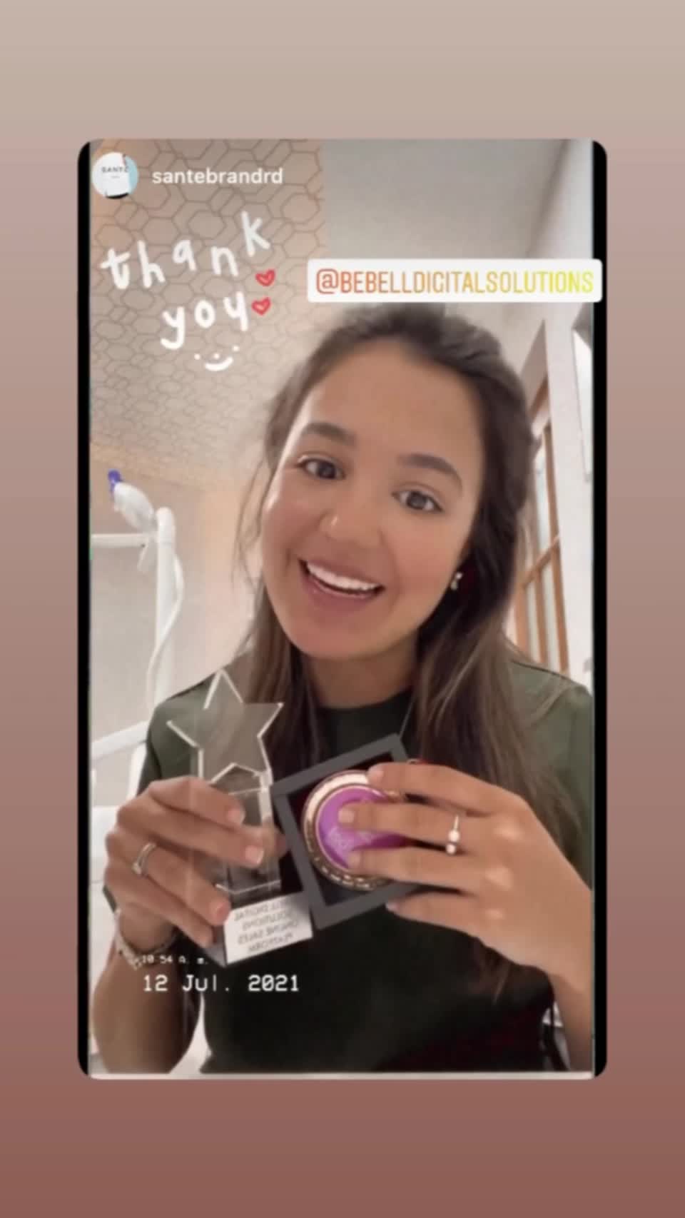 Still image out of testimonial from Lisaris Madera