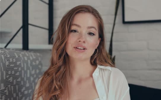 Still image out of testimonial from Carolyn Baldwin