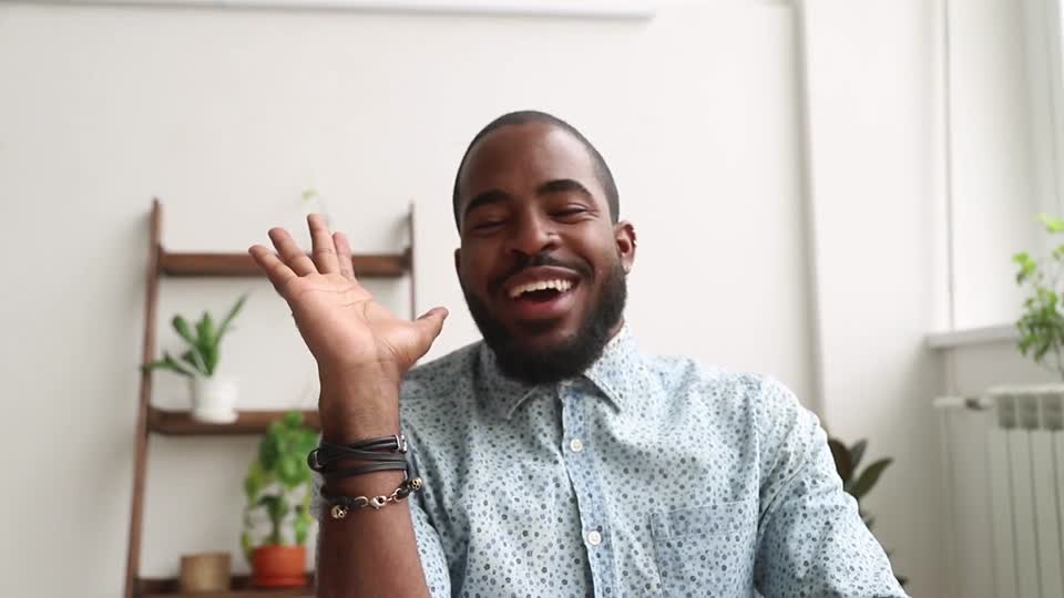 Still image out of testimonial from Max Thompson