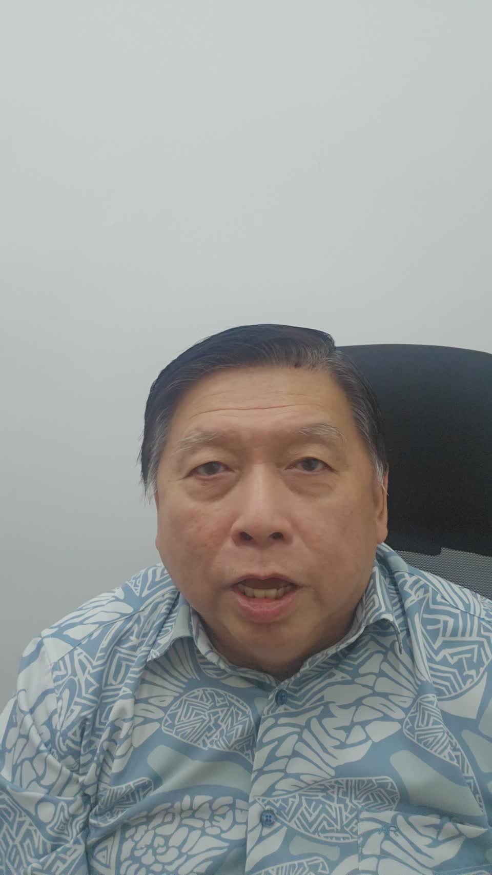 Still image out of testimonial from GOH KAY CHONG