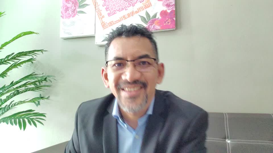 Still image out of testimonial from DR NIZAA HARY