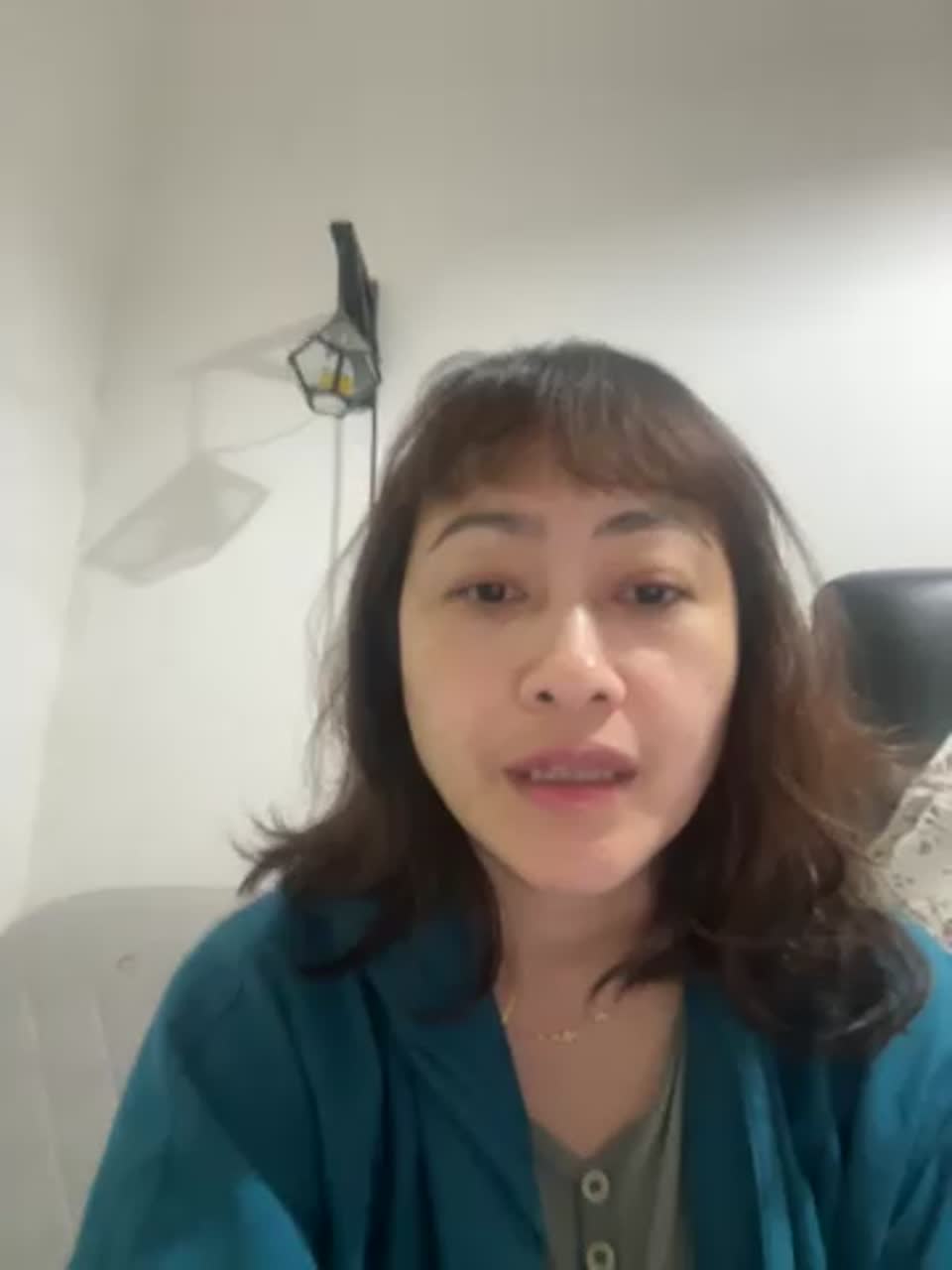 Still image out of testimonial from vigil suzerein