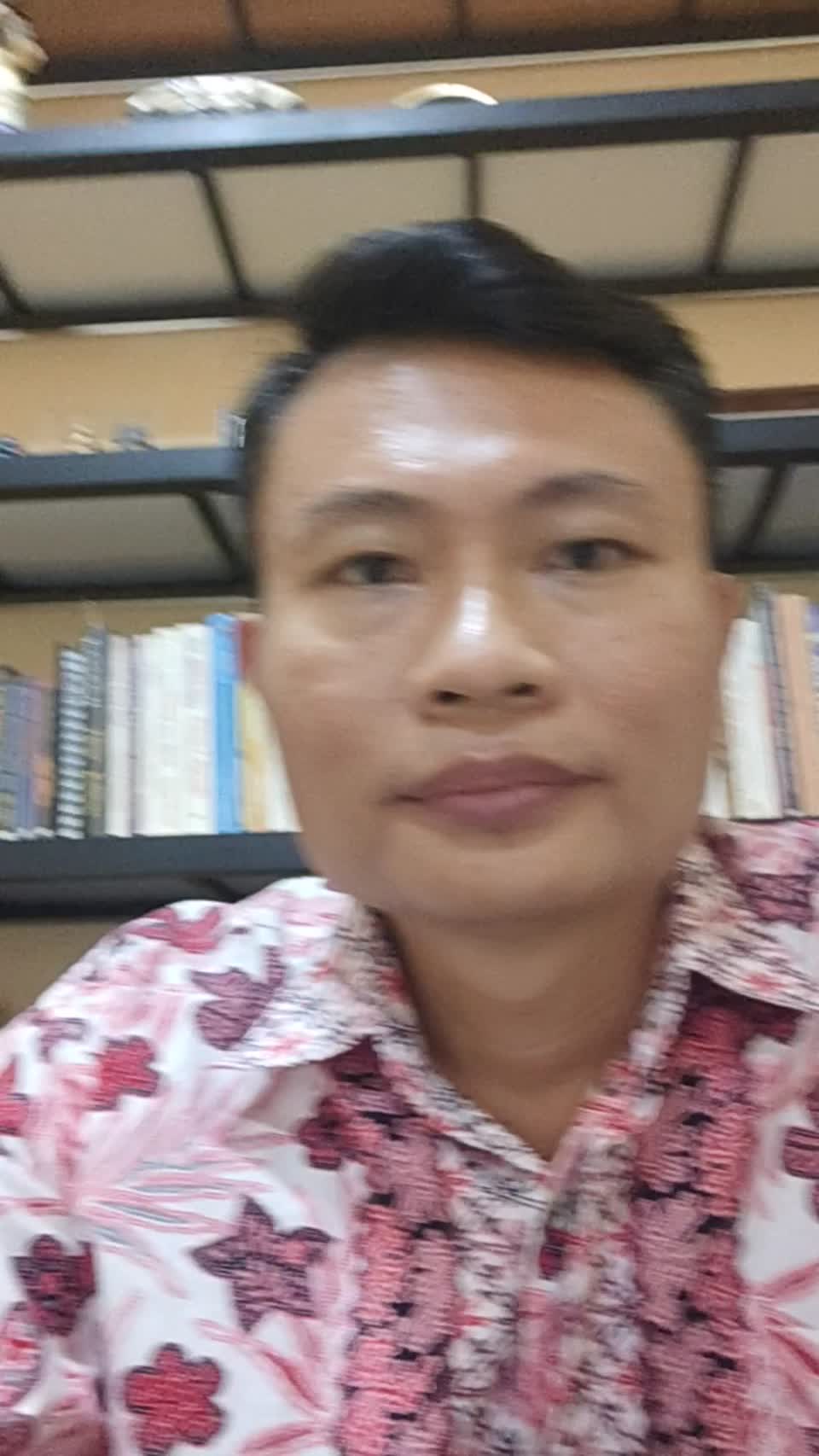 Still image out of testimonial from BASUKI SULEMAN 