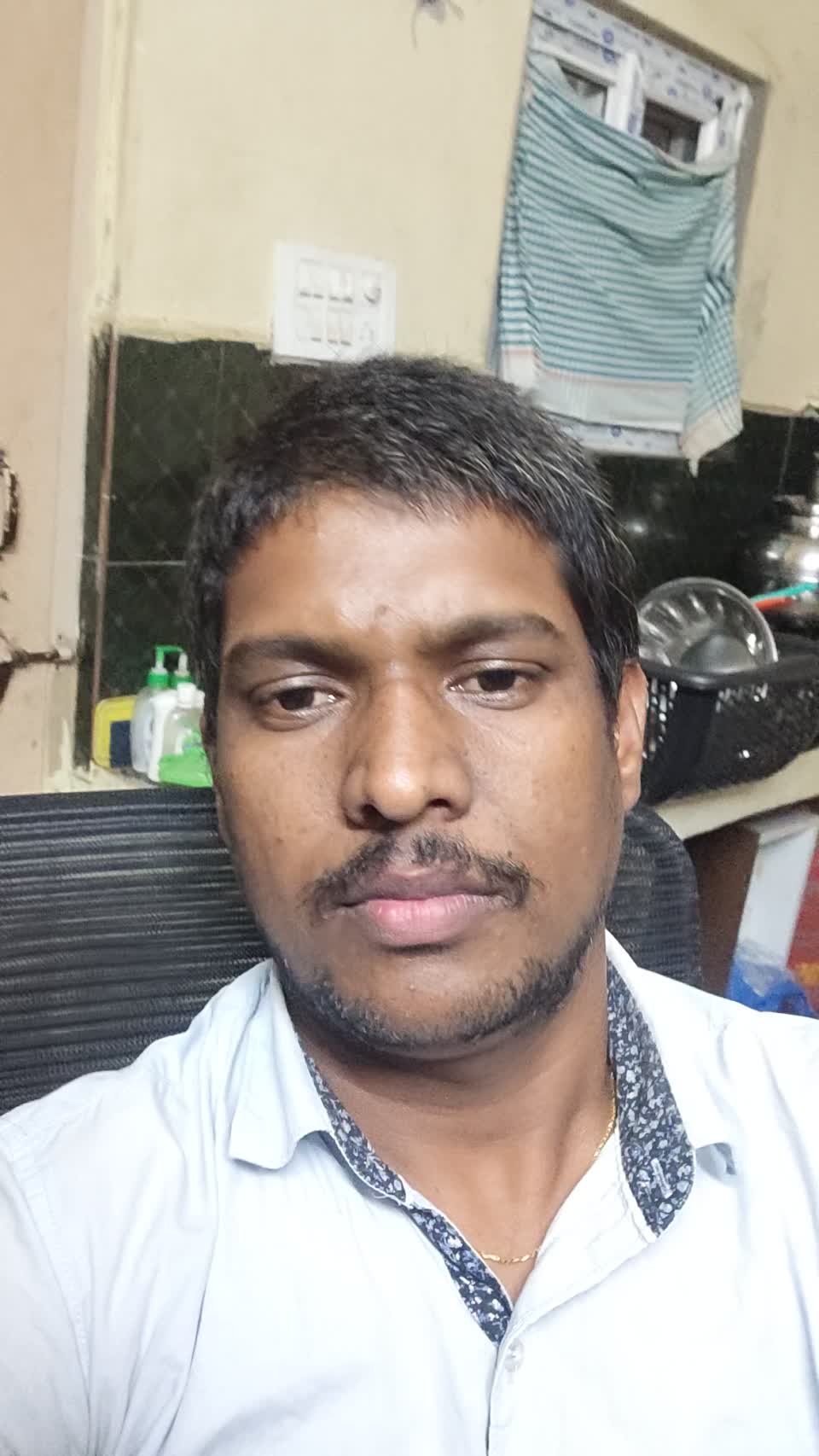Still image out of testimonial from Raju