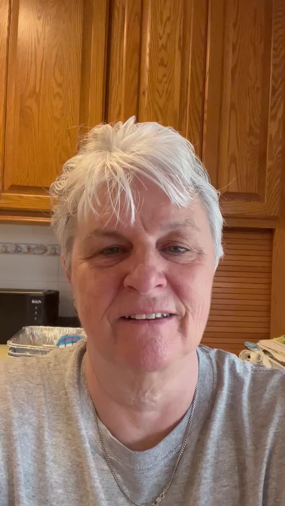 Still image out of testimonial from Cindy Yetsko