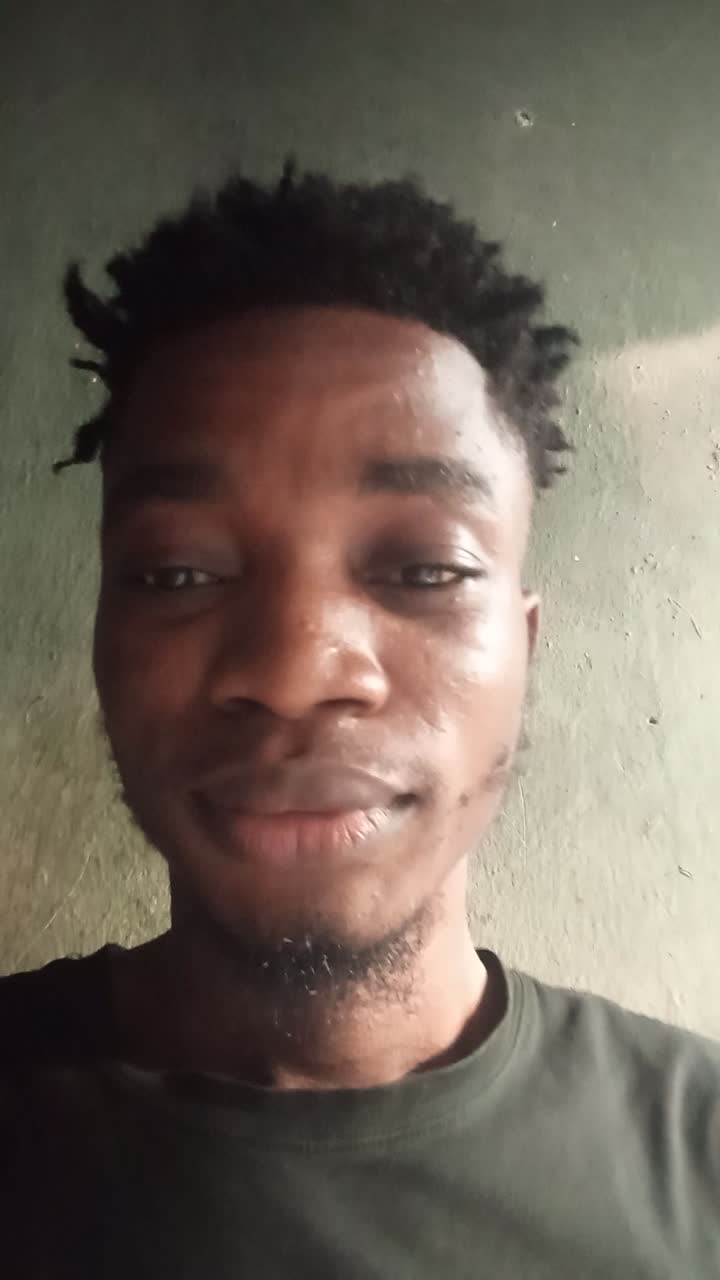 Still image out of testimonial from Miracle john Edet