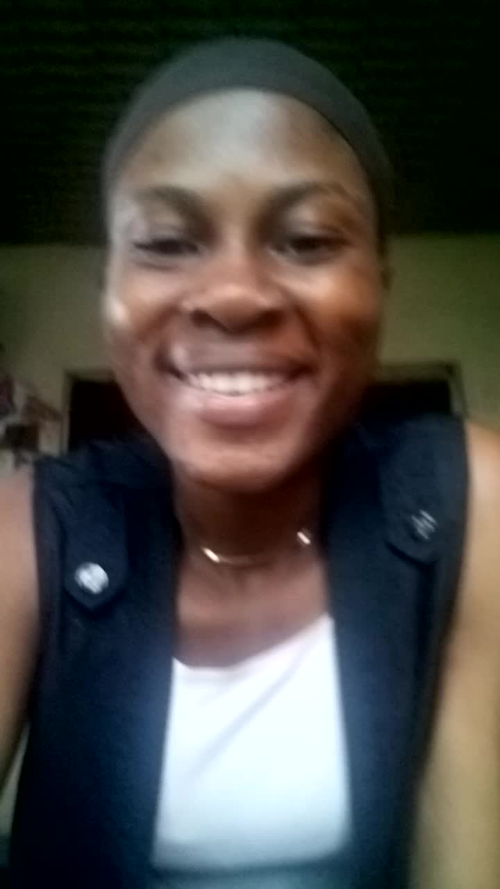 Still image out of testimonial from Kelani olansile
