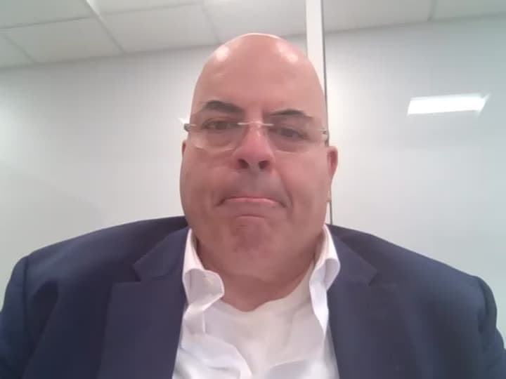 Still image out of testimonial from Customer Number 3