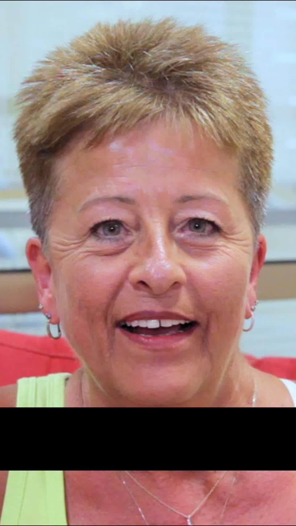 Still image out of testimonial from Debbie Skelding