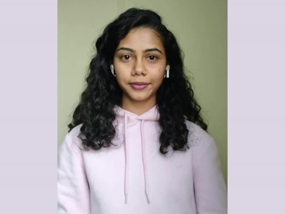 Still image out of testimonial from Nikita Bhor