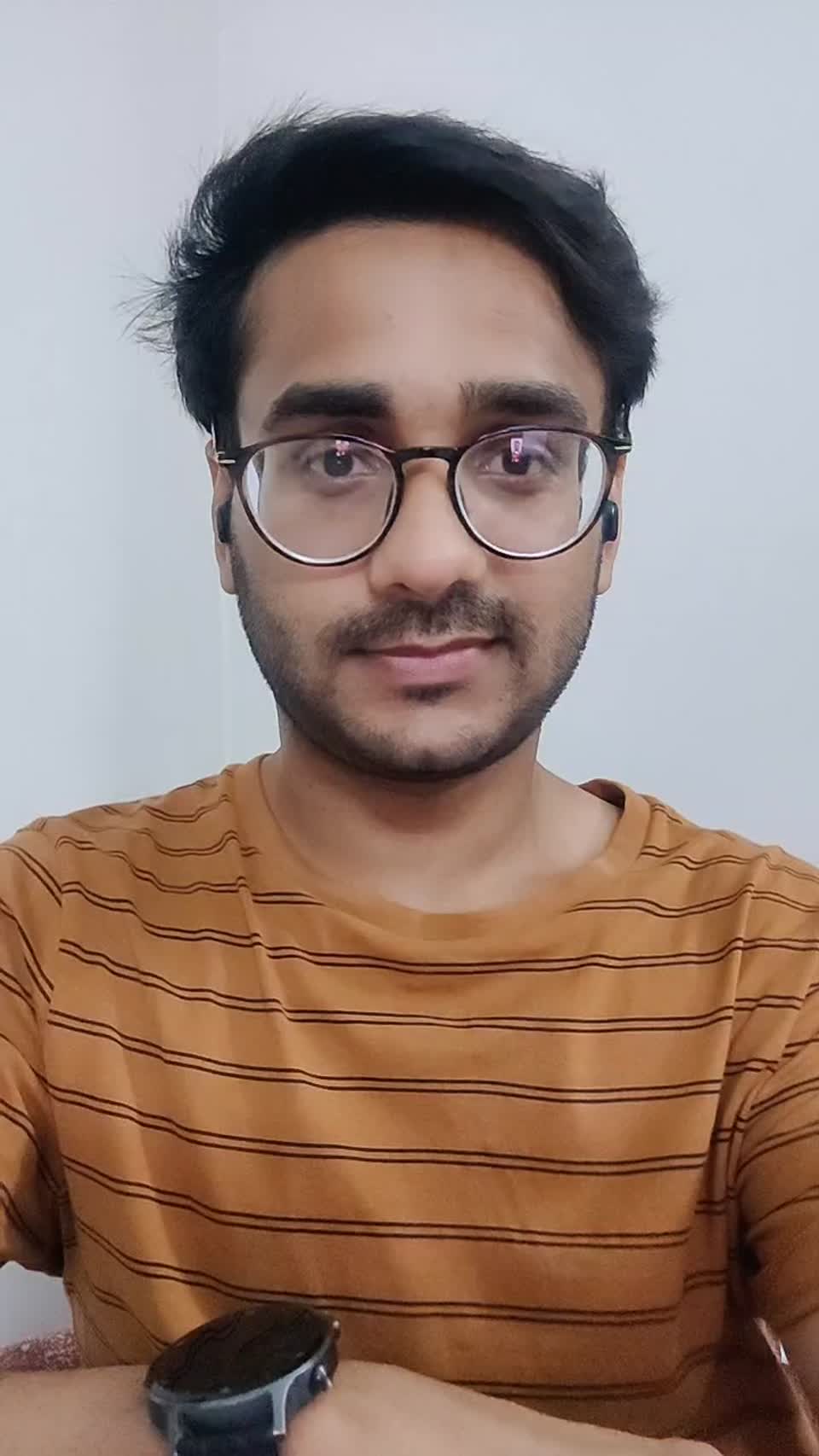 Still image out of testimonial from Kartik Somani