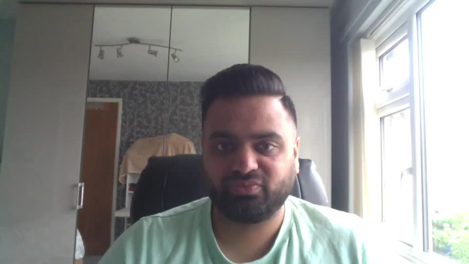 Still image out of testimonial from Divian Mistry