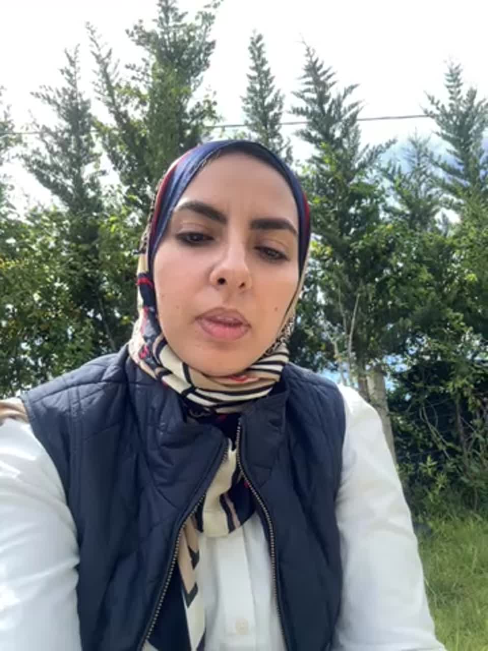 Still image out of testimonial from Yousra