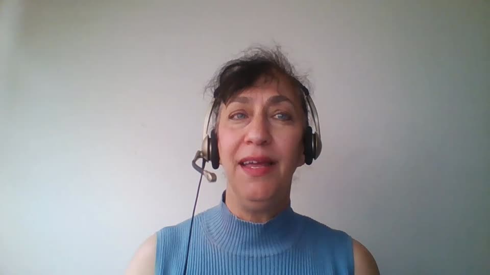 Still image out of testimonial from Pam Micznik