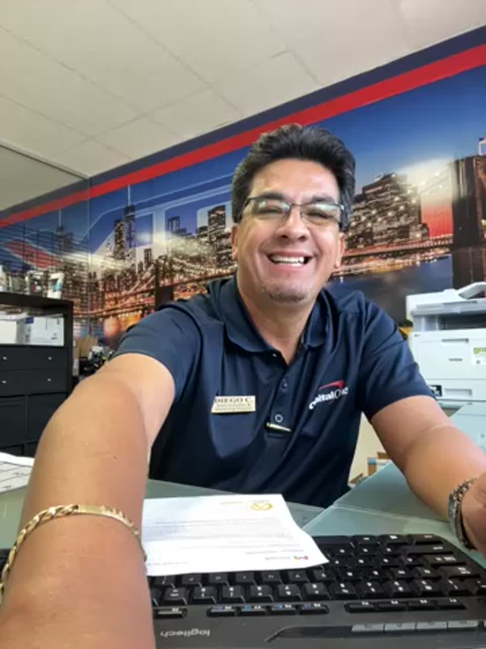 Still image out of testimonial from Diego Claure