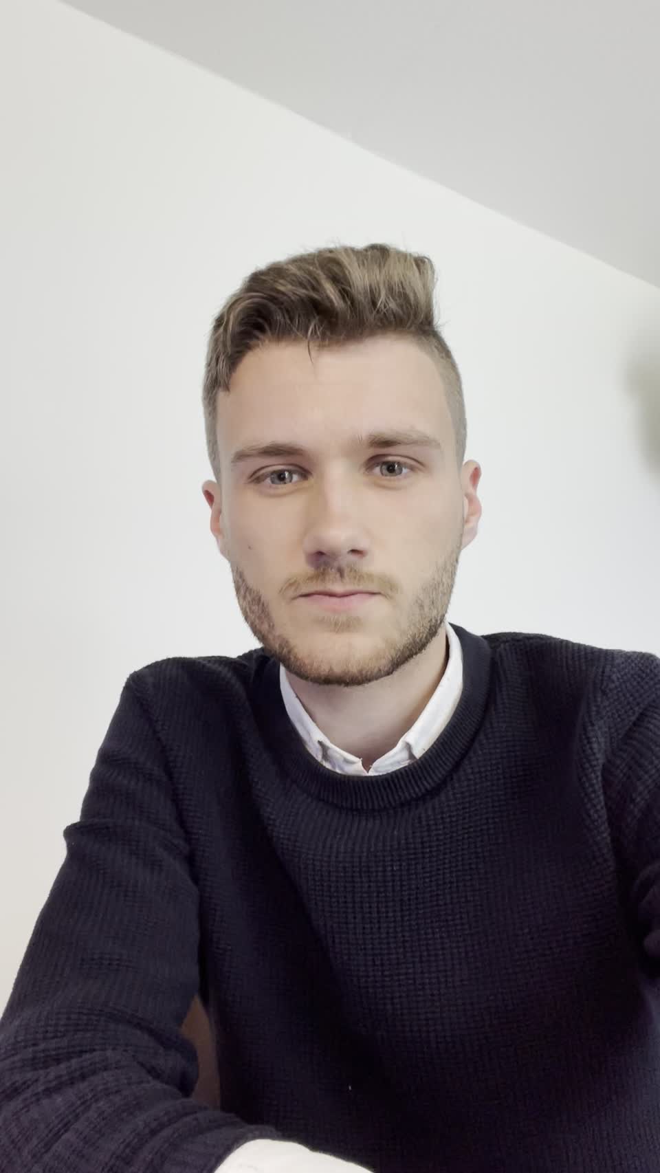 Still image out of testimonial from Sander Belaen