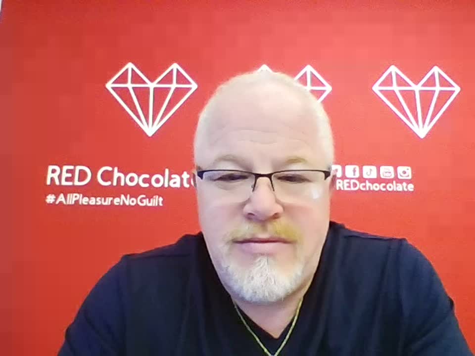 Still image out of testimonial from Glenn Gardone