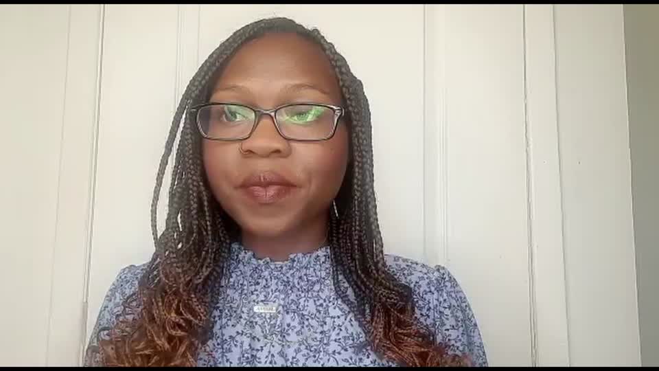 Still image out of testimonial from Anisha Courtney