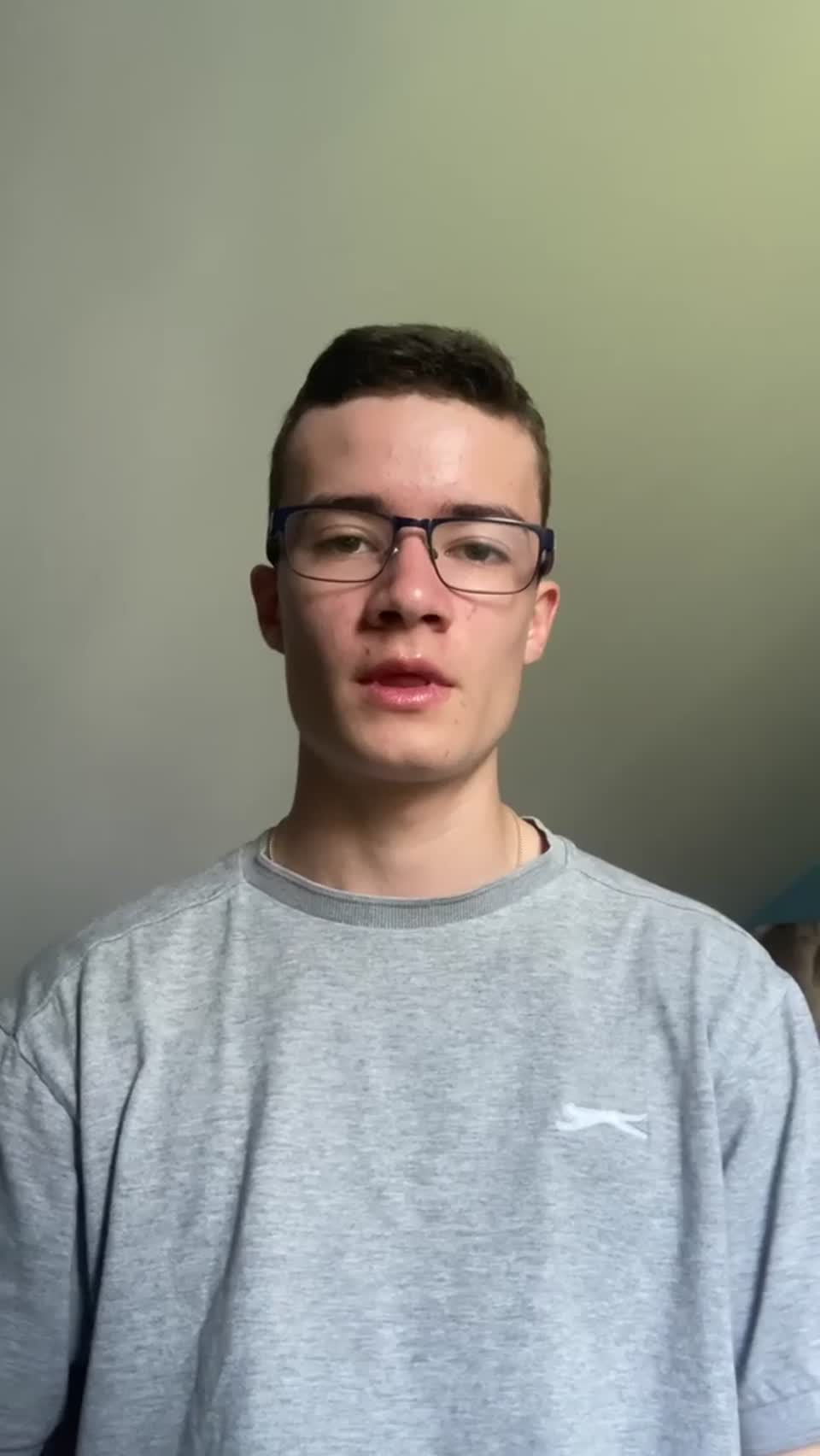 Still image out of testimonial from Mato