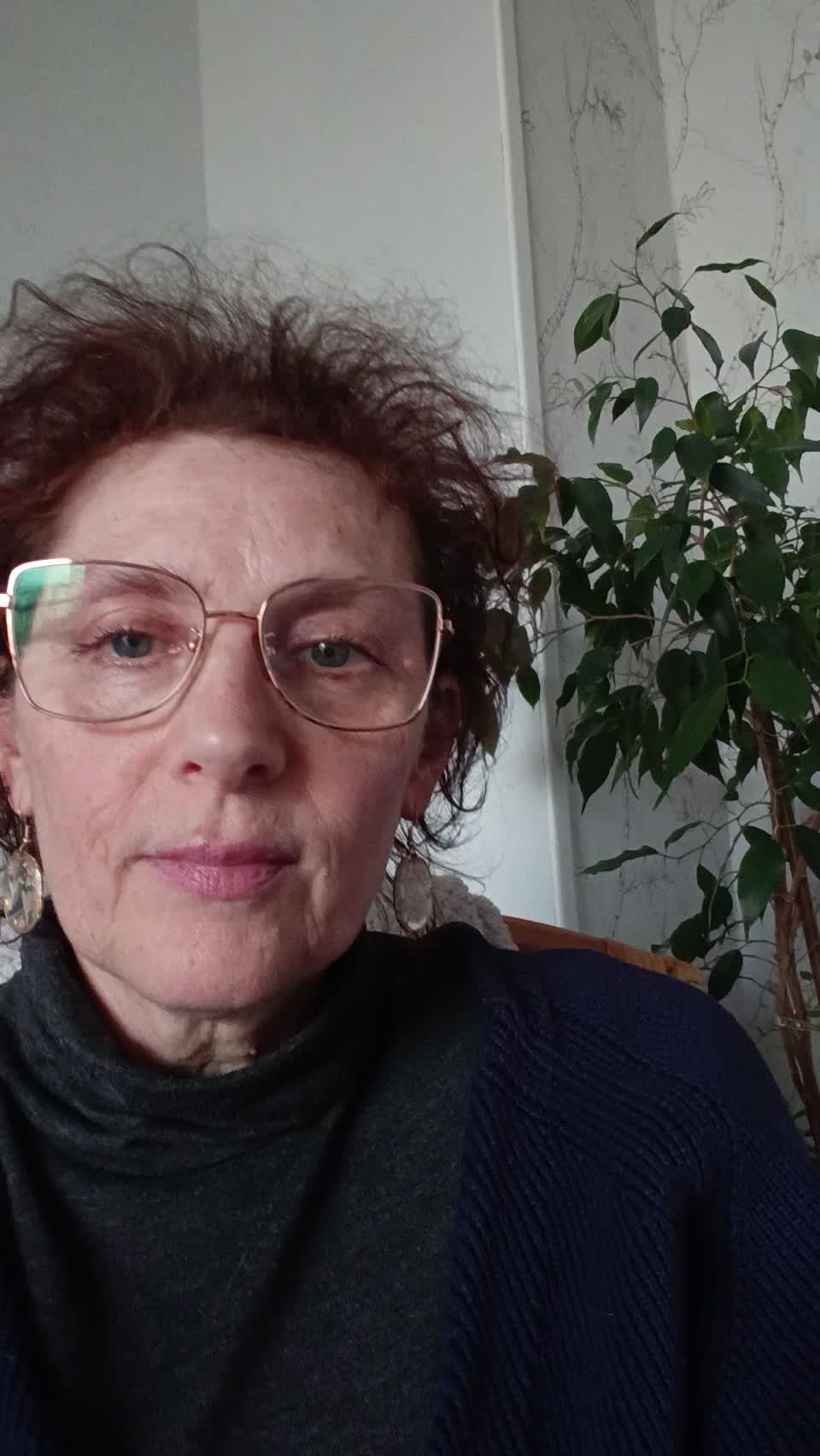 Still image out of testimonial from Gigi 