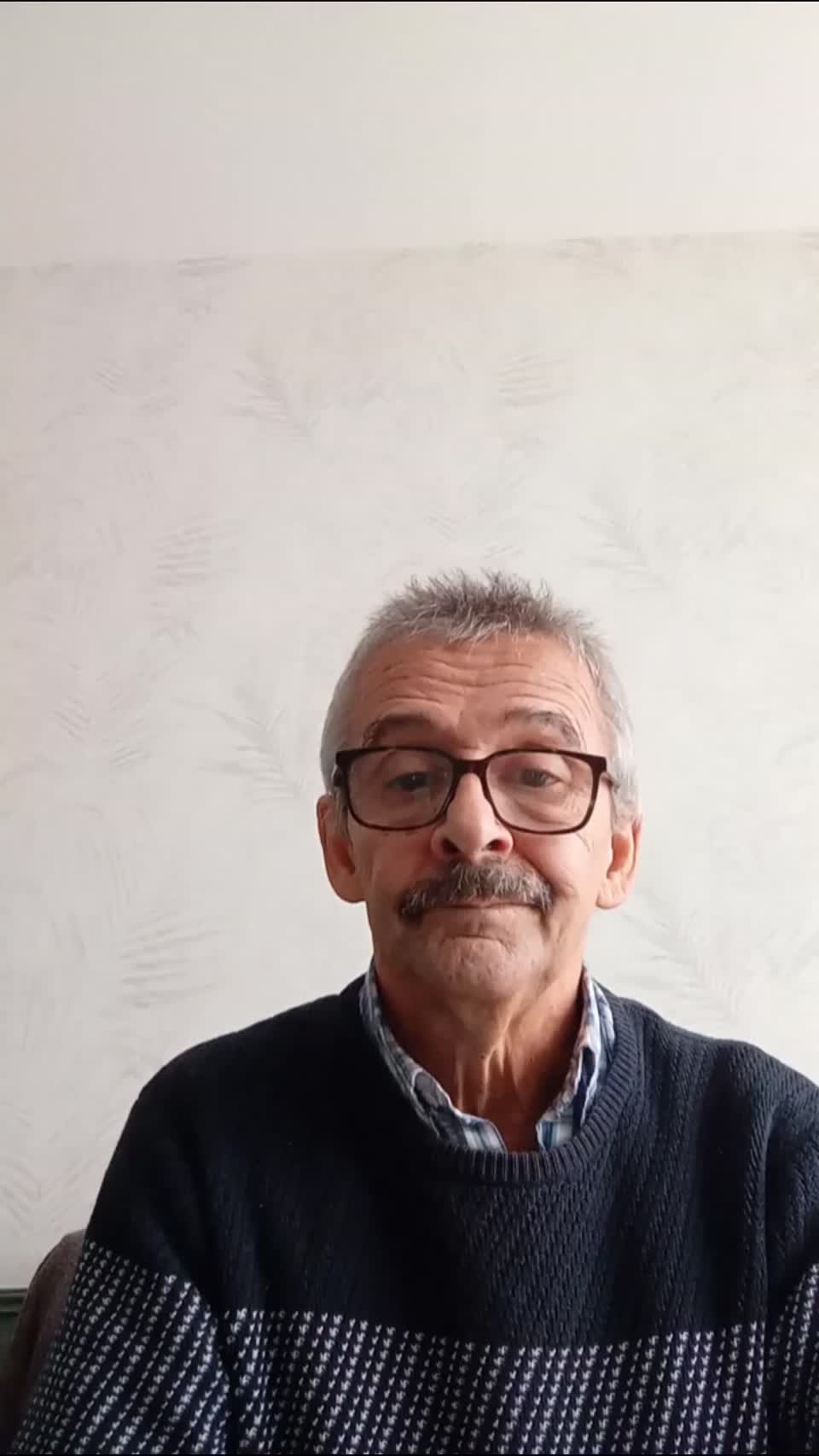 Still image out of testimonial from Robinet