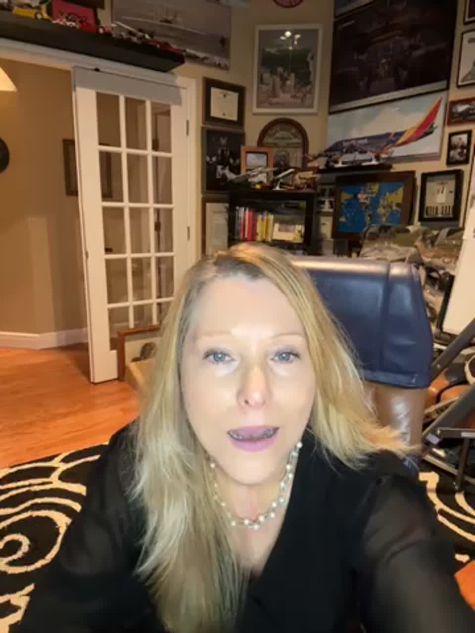 Still image out of testimonial from Bonnie Huntsman