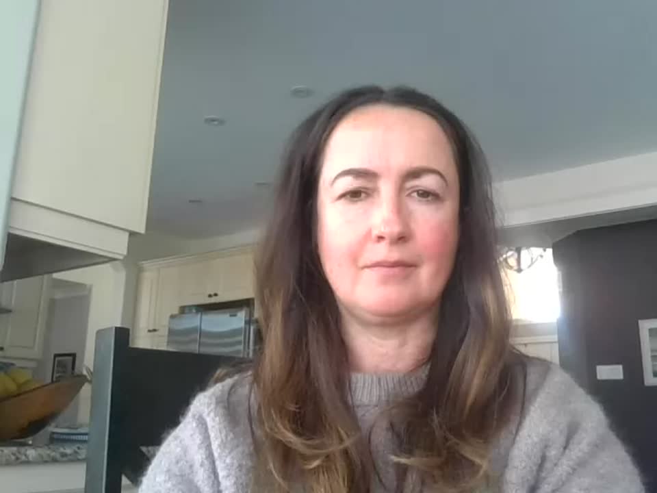 Still image out of testimonial from Julie Labelle