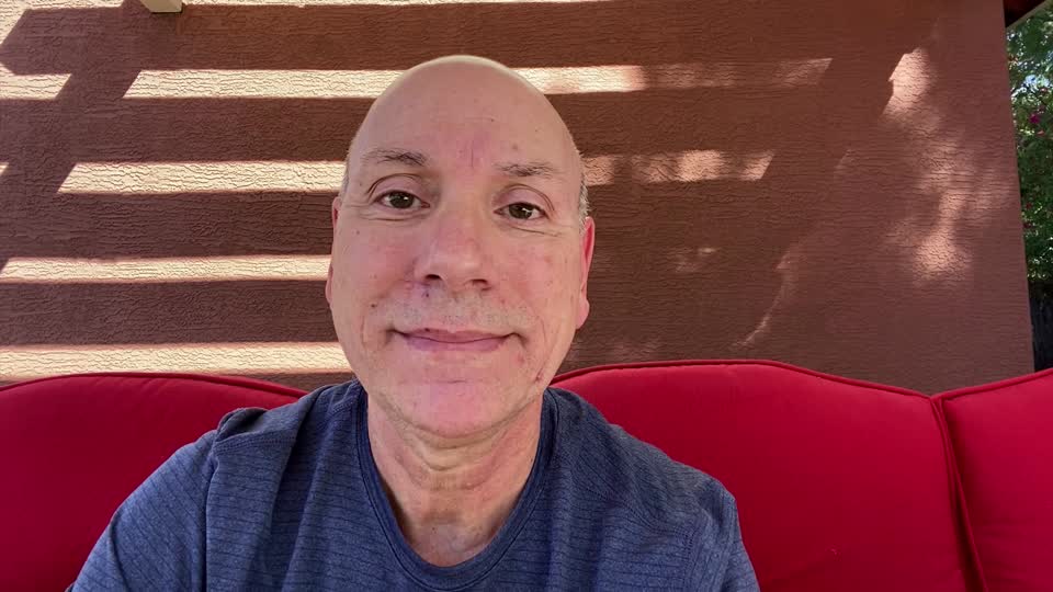Still image out of testimonial from Steve Veloudos