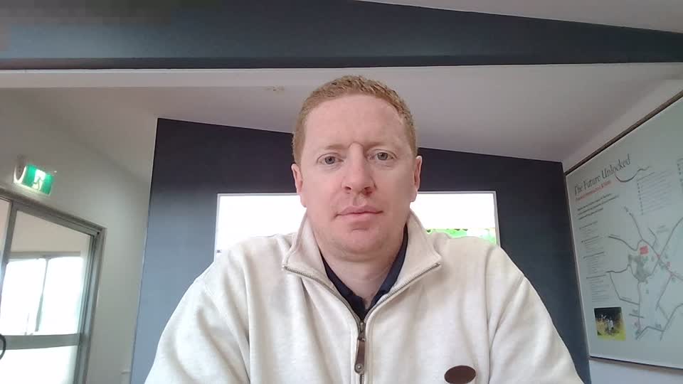 Still image out of testimonial from John Roberts