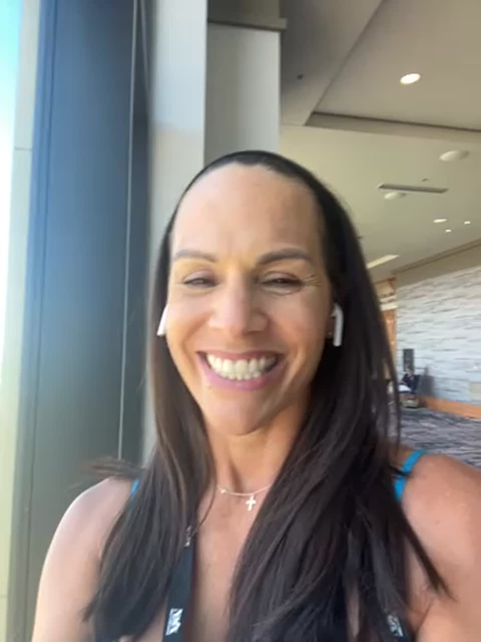 Still image out of testimonial from Betsy | Keynote Speaker