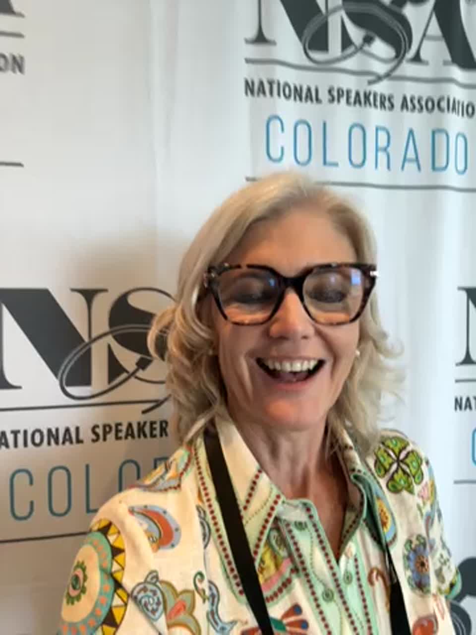 Still image out of testimonial from Amanda Reboul | Keynote Speaker