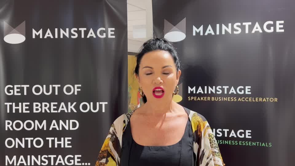 Still image out of testimonial from Hilary Saxton