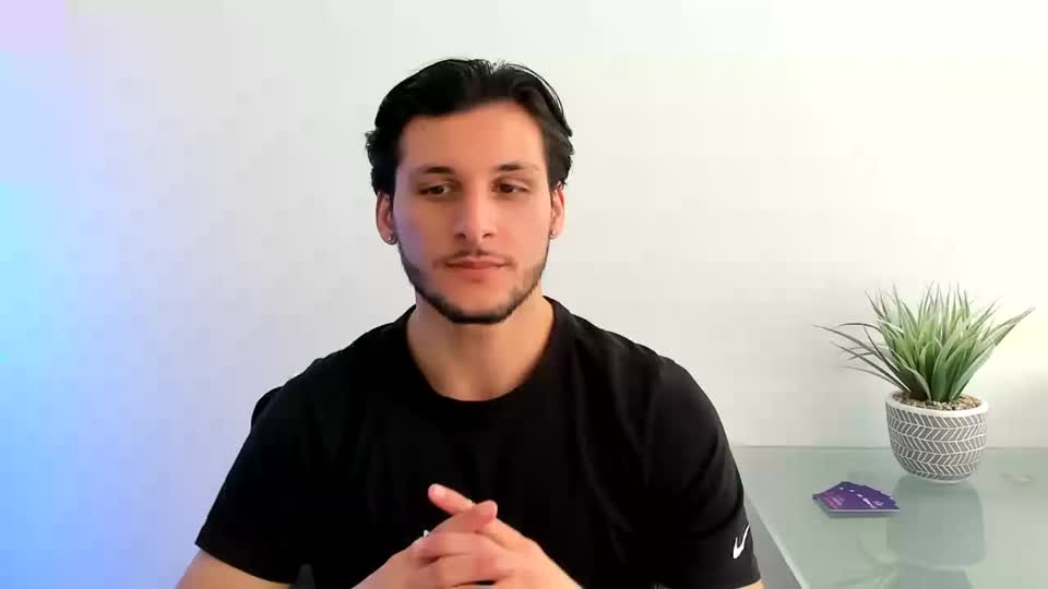 Still image out of testimonial from Luca Parlato