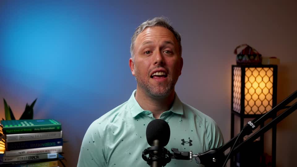 Still image out of testimonial from Evan Hickok