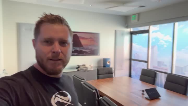 Still image out of testimonial from Dusty Jenkins