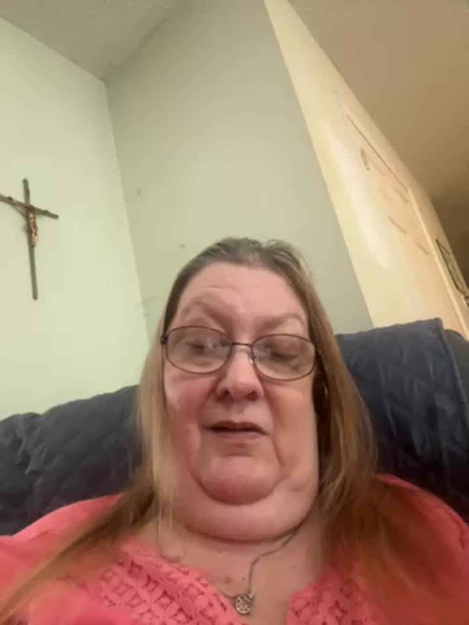 Still image out of testimonial from Dorothy Stuff