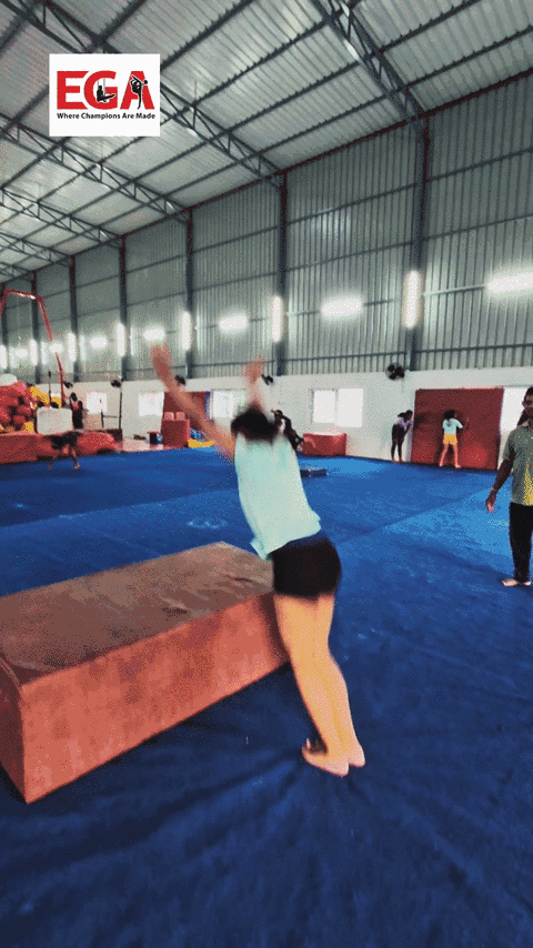 Animated image out of testimonial from Mahika R Baruah