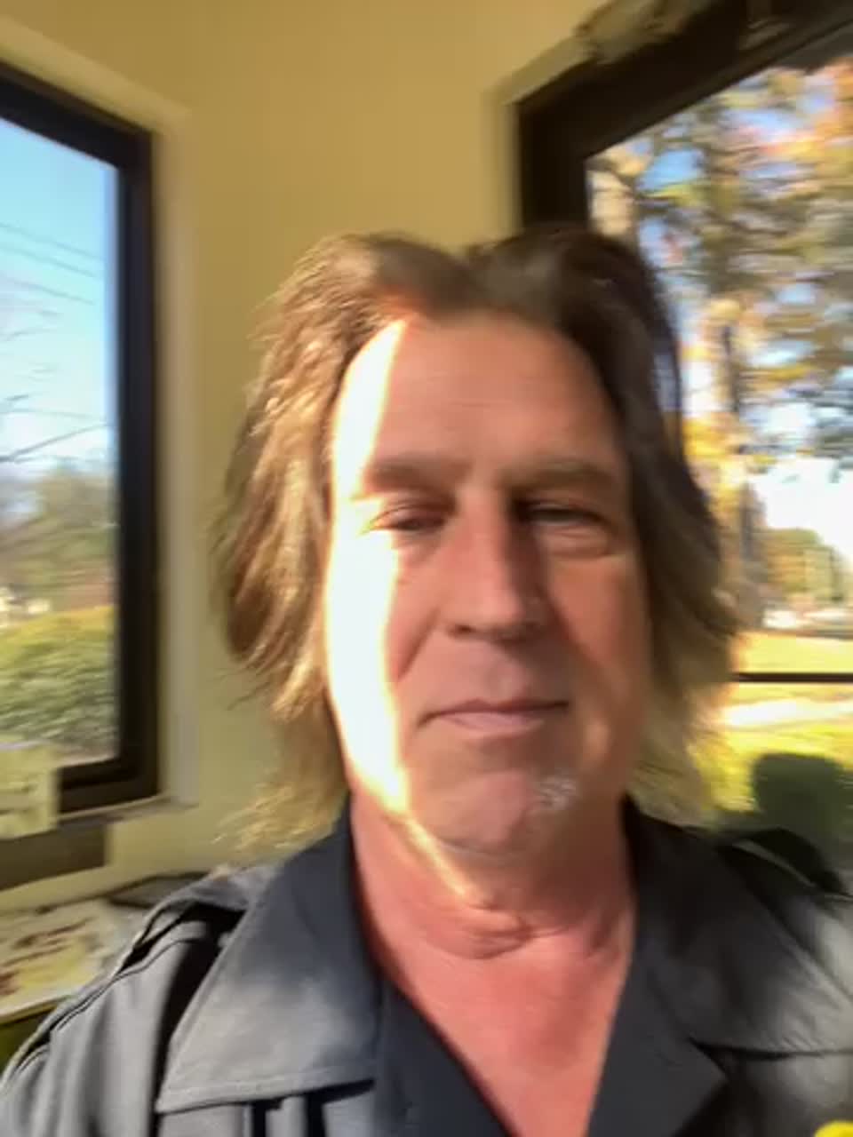 Still image out of testimonial from Richard Greenwood