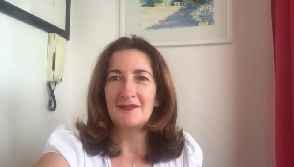 Still image out of testimonial from Sarah