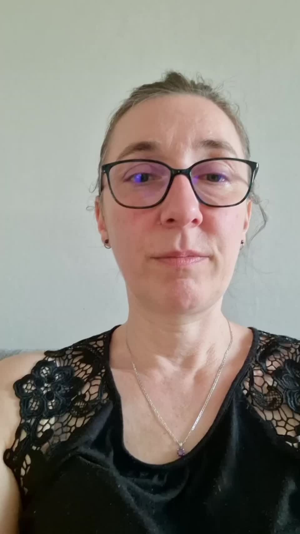 Still image out of testimonial from Séverine