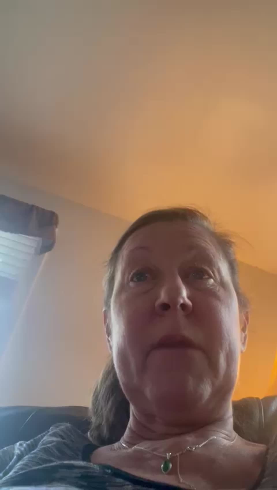 Still image out of testimonial from Becky Luke