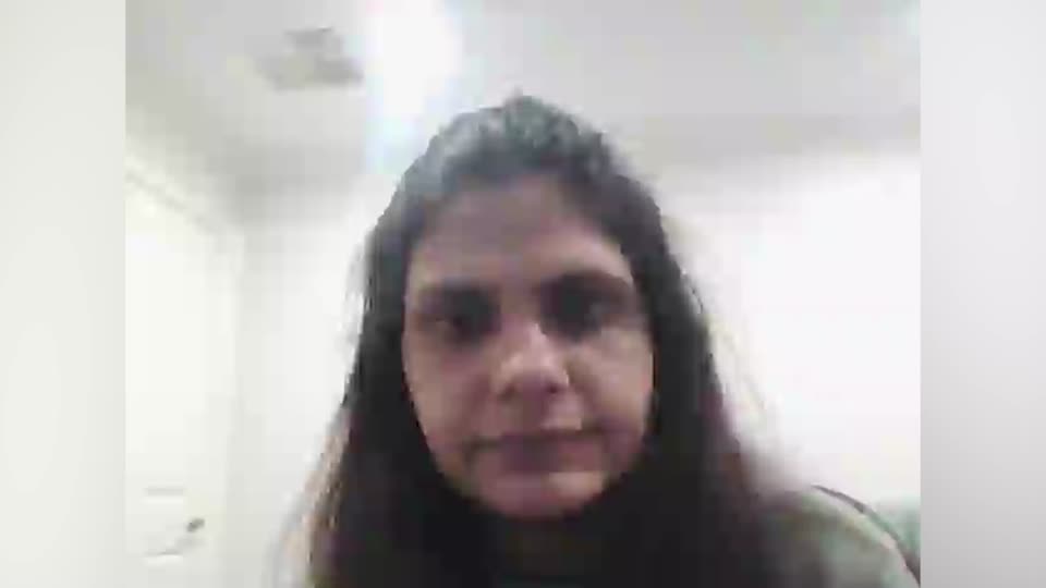 Still image out of testimonial from Veena Gandhi