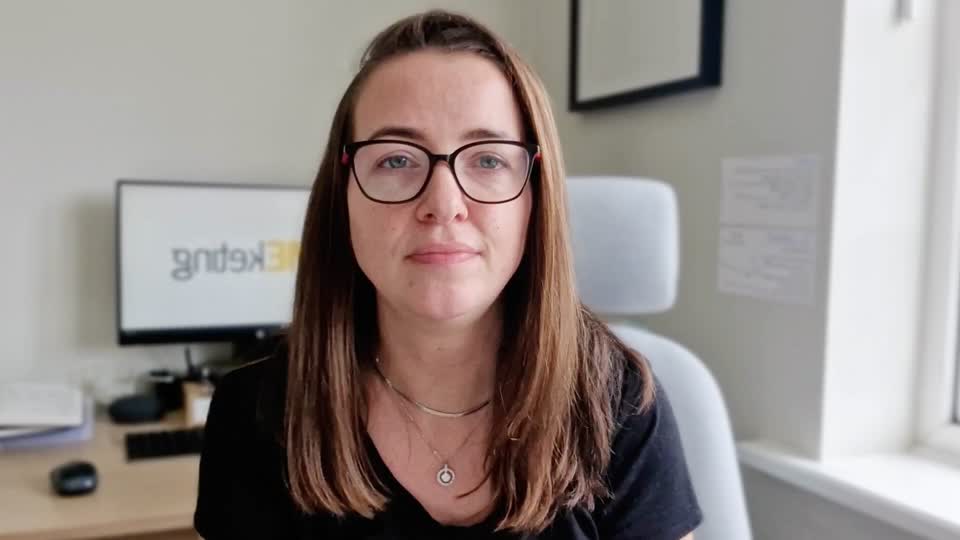 Still image out of testimonial from Victoria Chapman