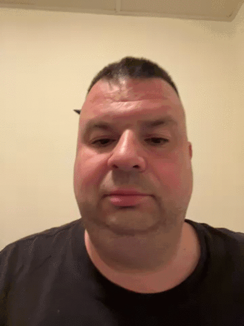 Animated image out of testimonial from Derek