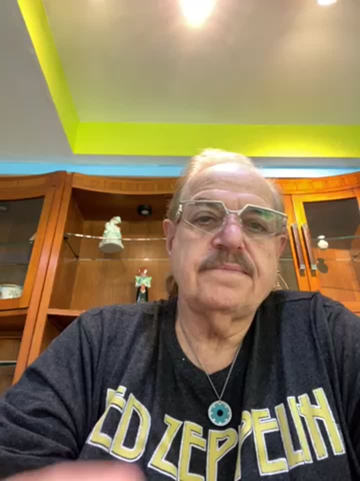 Still image out of testimonial from Gabi Szabadi.