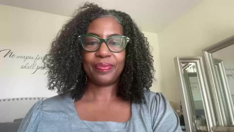 Still image out of testimonial from Michelle Smith