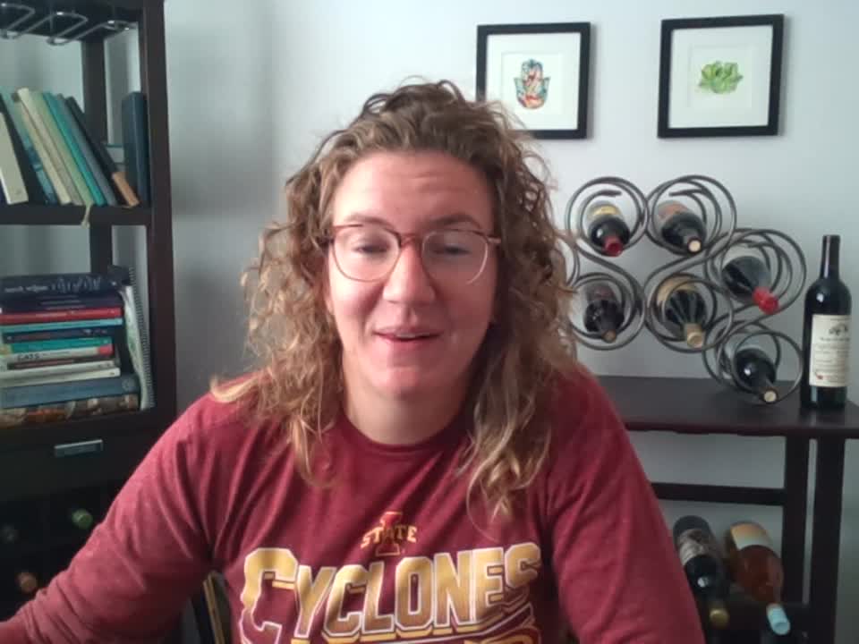 Still image out of testimonial from Samantha Burmeister