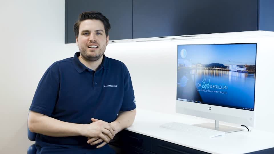 Still image out of testimonial from Dr. Maximilian Reek