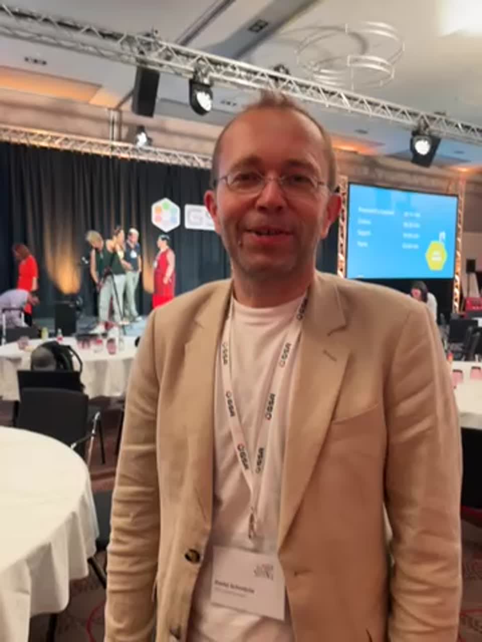 Still image out of testimonial from Daniel Schmälzle